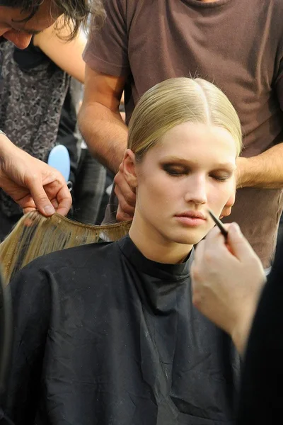Look 12